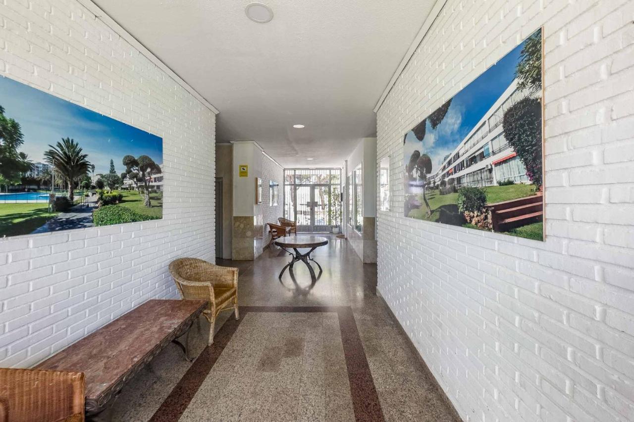 Apartamento Acogedor, Terraza, Piscina Y Mar Benalmadena Luaran gambar