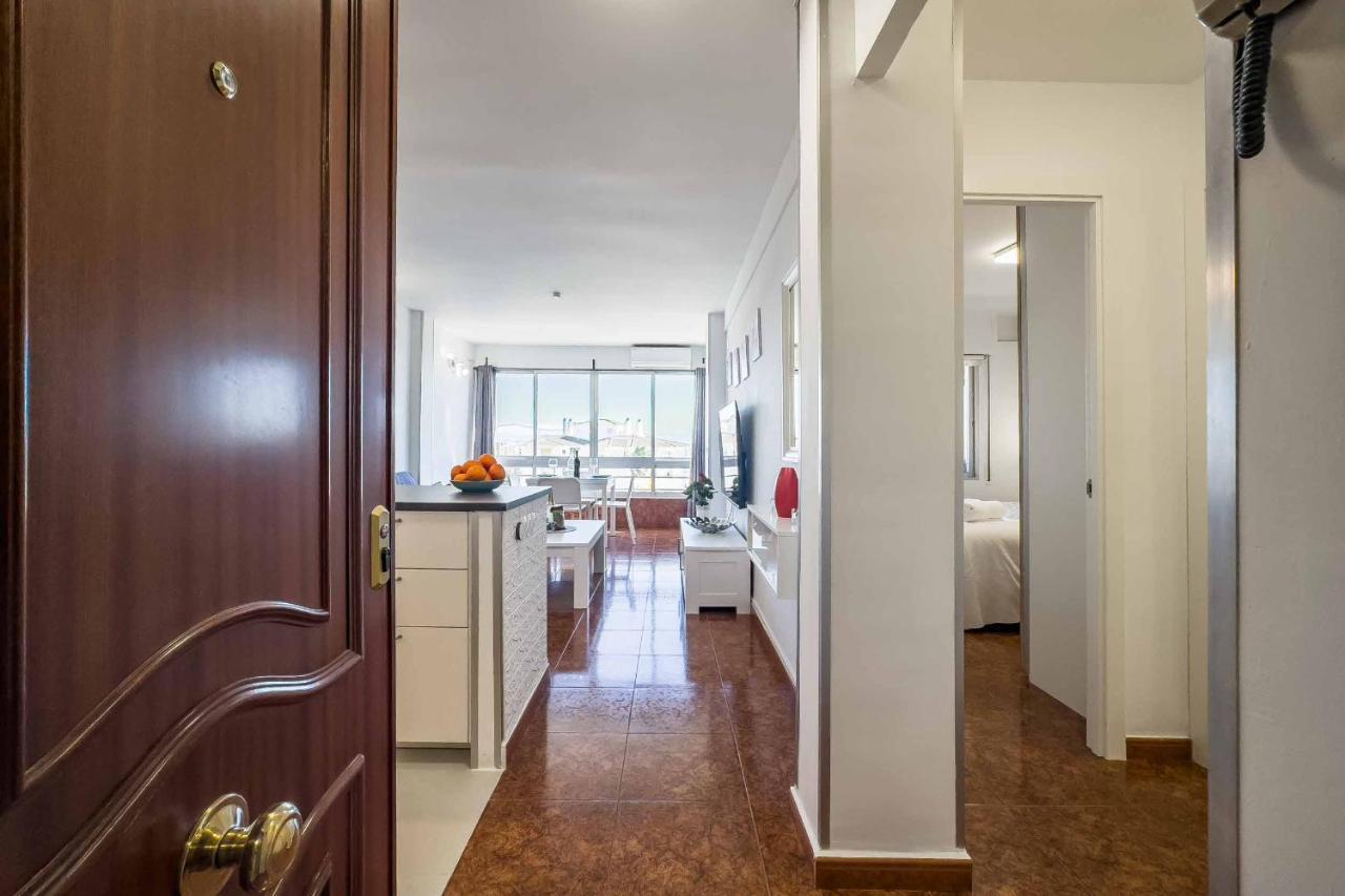 Apartamento Acogedor, Terraza, Piscina Y Mar Benalmadena Luaran gambar