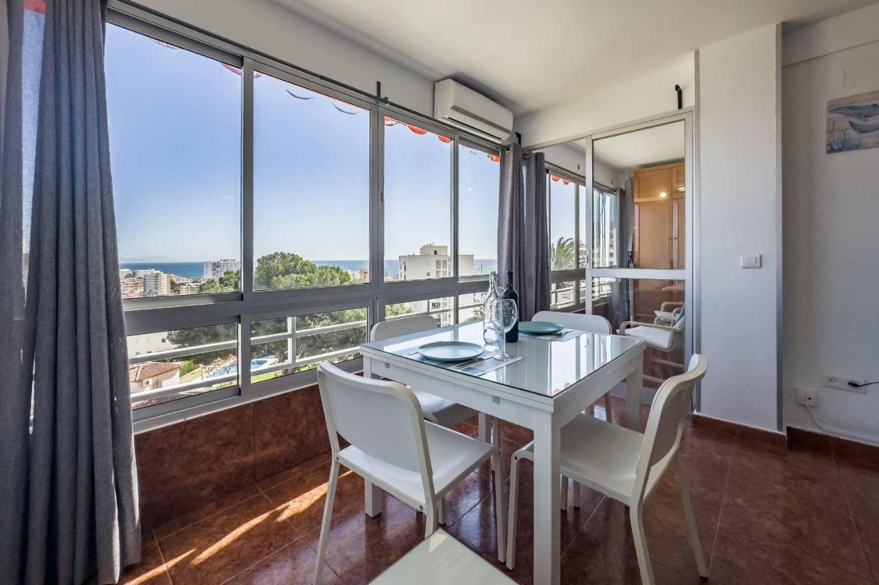 Apartamento Acogedor, Terraza, Piscina Y Mar Benalmadena Luaran gambar