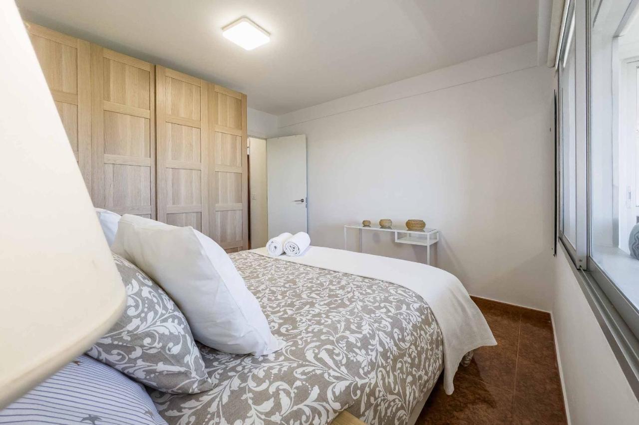 Apartamento Acogedor, Terraza, Piscina Y Mar Benalmadena Luaran gambar
