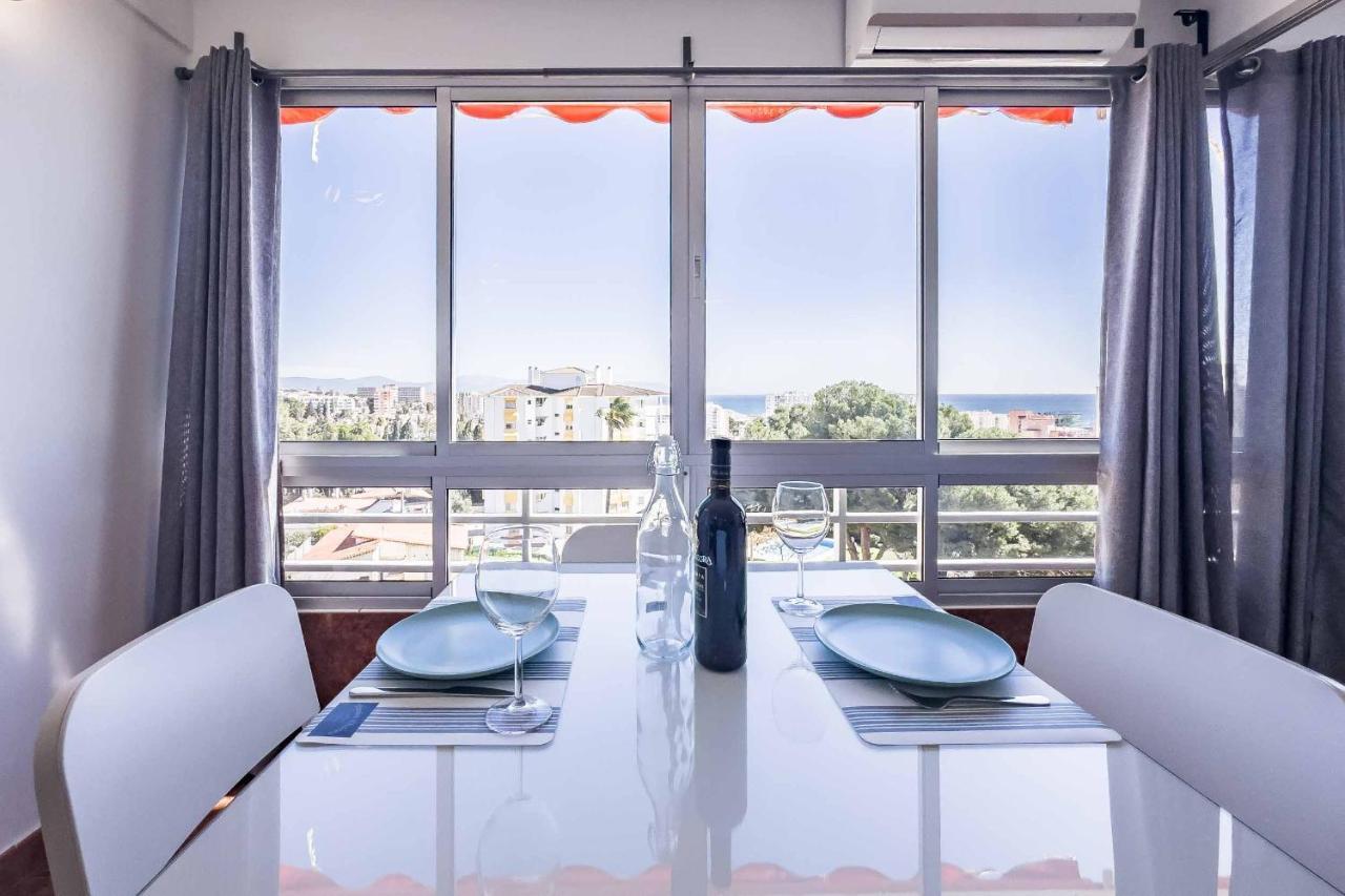 Apartamento Acogedor, Terraza, Piscina Y Mar Benalmadena Luaran gambar