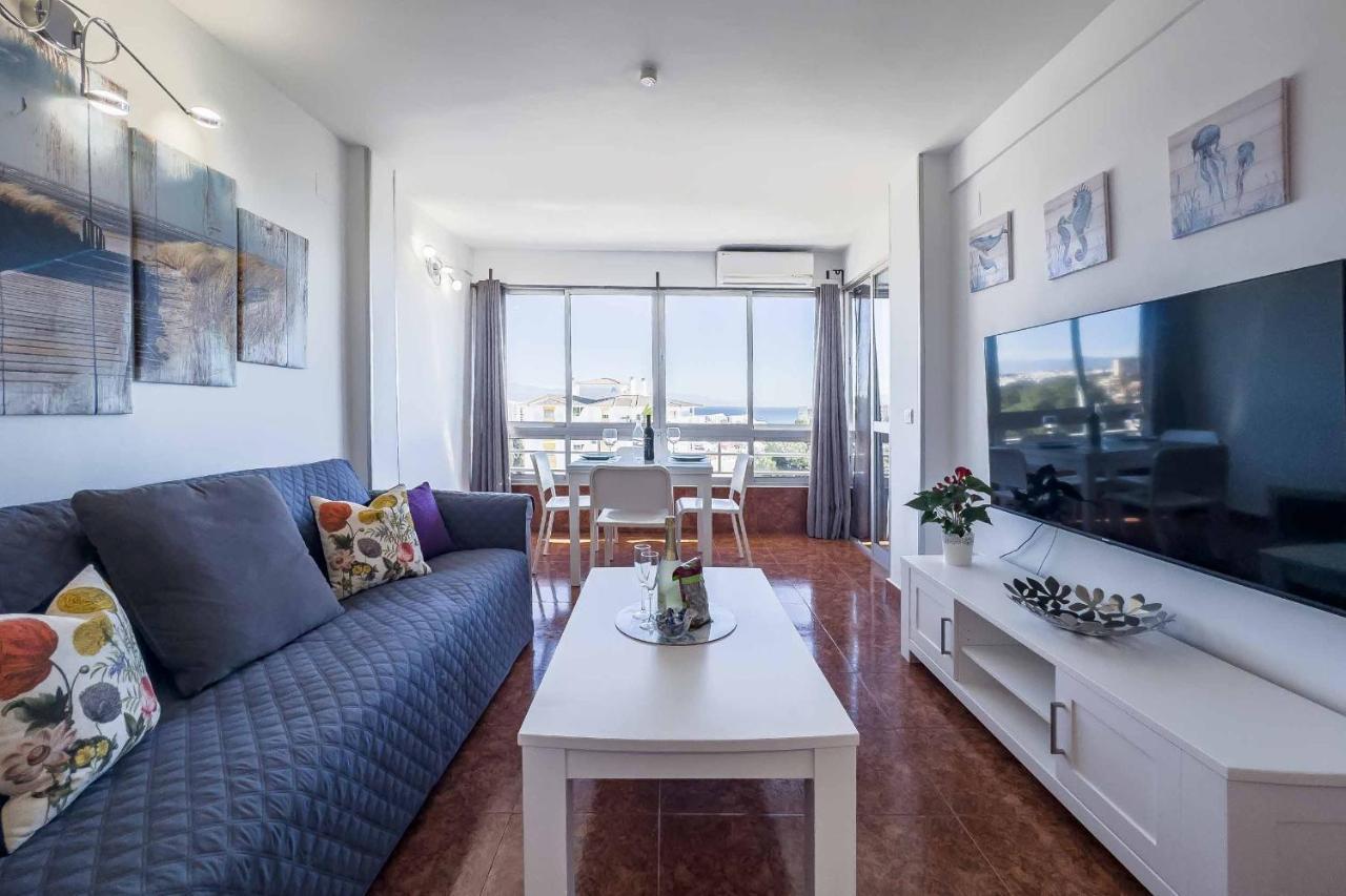 Apartamento Acogedor, Terraza, Piscina Y Mar Benalmadena Luaran gambar