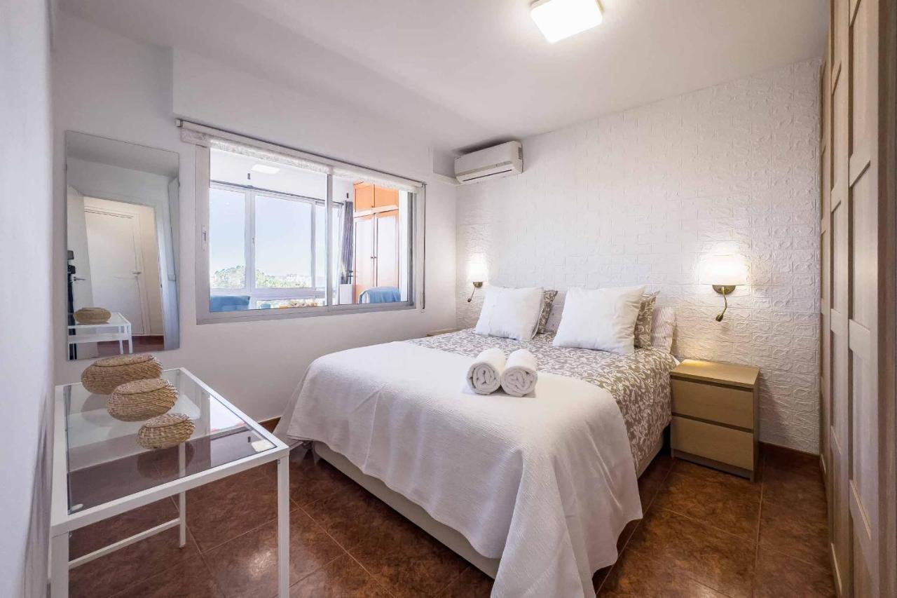 Apartamento Acogedor, Terraza, Piscina Y Mar Benalmadena Luaran gambar